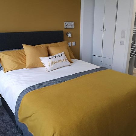 Double Ensuite Bedroom Near Edinburgh 커콜디 외부 사진
